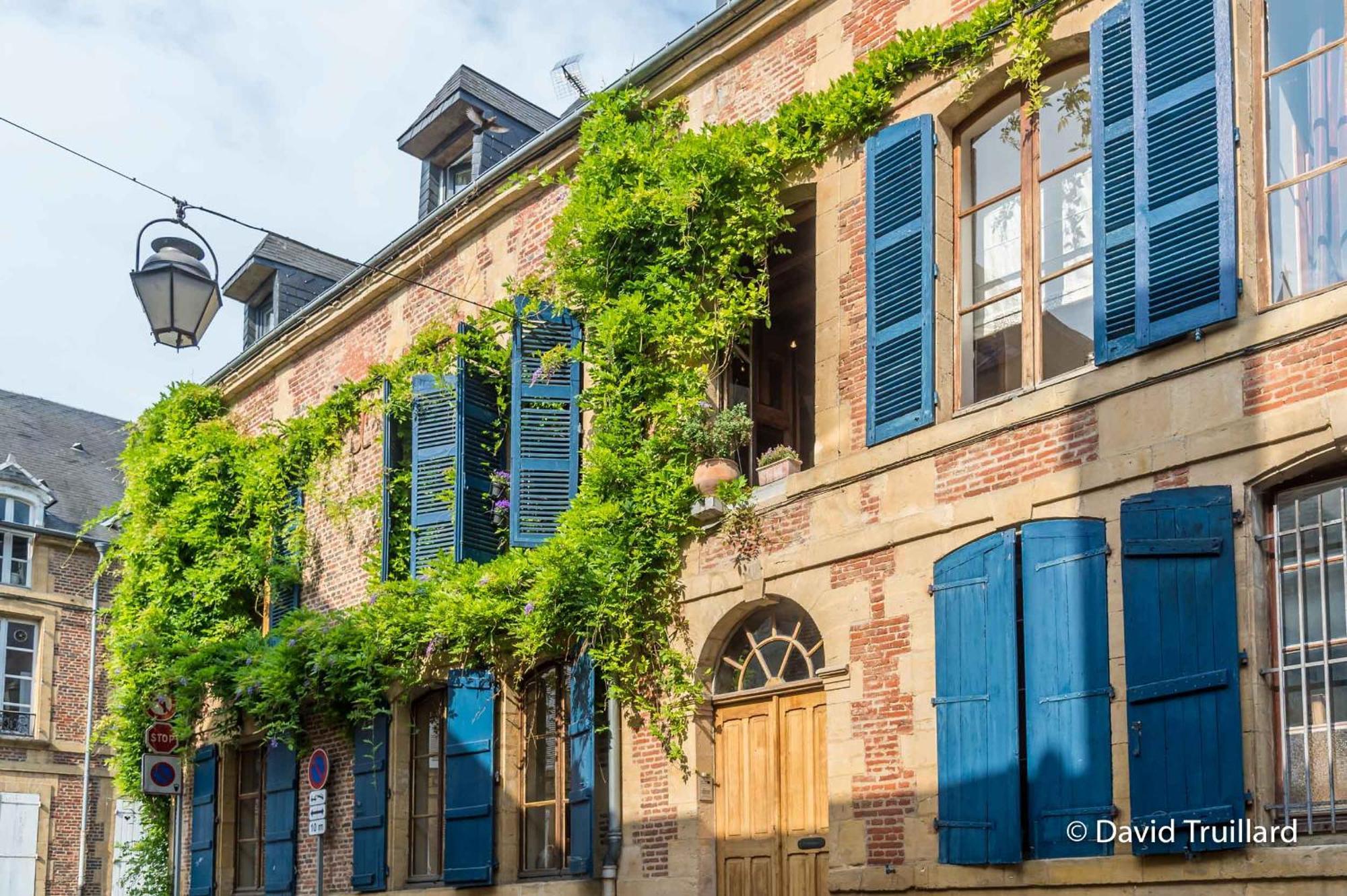 Suite Mana Ohana - Luxe Et Authenticite A 2 Pas De La Place Ducale Avec Parking Prive Charleville-Mezieres Luaran gambar